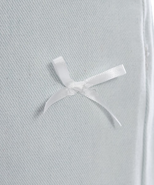 clear（クリア）の「ラインストーンリボンデニムパンツ [低身長用サイズ有 スタイルアップ 甘めデザイン 美シルエット]≪2024AW新作≫（デニムパンツ・レディース・ライトブルー・S/M/XS）」の12枚目の写真