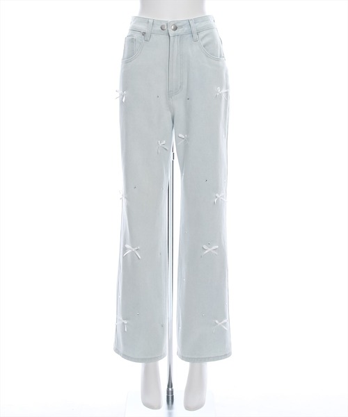 clear（クリア）の「ラインストーンリボンデニムパンツ [低身長用サイズ有 スタイルアップ 甘めデザイン 美シルエット]≪2024AW新作≫（デニムパンツ・レディース・ライトブルー・S/M/XS）」の14枚目の写真