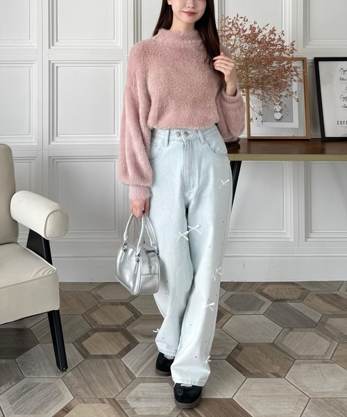 clear（クリア）の「ラインストーンリボンデニムパンツ [低身長用サイズ有 スタイルアップ 甘めデザイン 美シルエット]≪2024AW新作≫（デニムパンツ・レディース・ライトブルー・S/M/XS）」の16枚目の写真