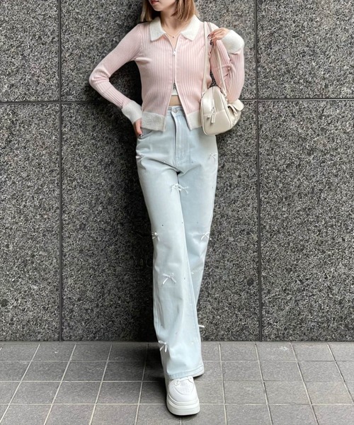 clear（クリア）の「ラインストーンリボンデニムパンツ [低身長用サイズ有 スタイルアップ 甘めデザイン 美シルエット]≪2024AW新作≫（デニムパンツ・レディース・ライトブルー・S/M/XS）」の17枚目の写真