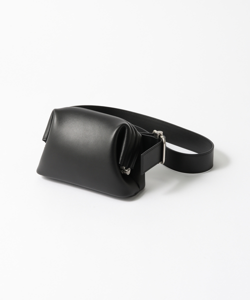 OSOI PECAN BROT ボディバッグ レザー 黒