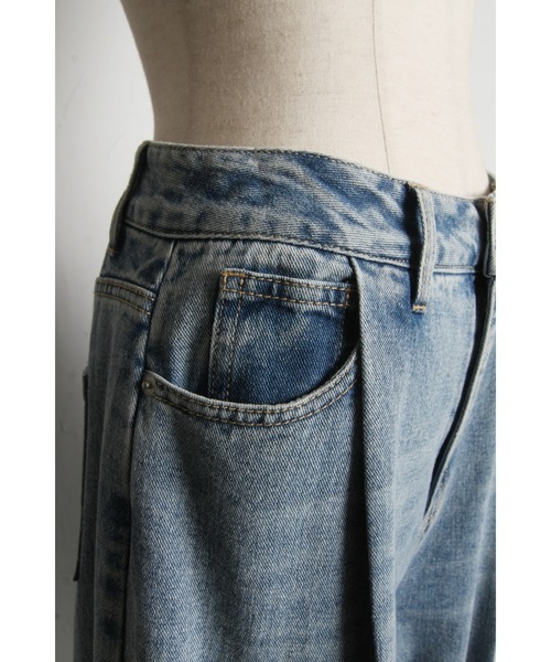 &. NOSTALGIA（アンドドットノスタルジア）の「センタープレスタックワイドデニムパンツ（デニムパンツ・レディース・インディゴブルー/ライトブルー・S/M）」の11枚目の写真