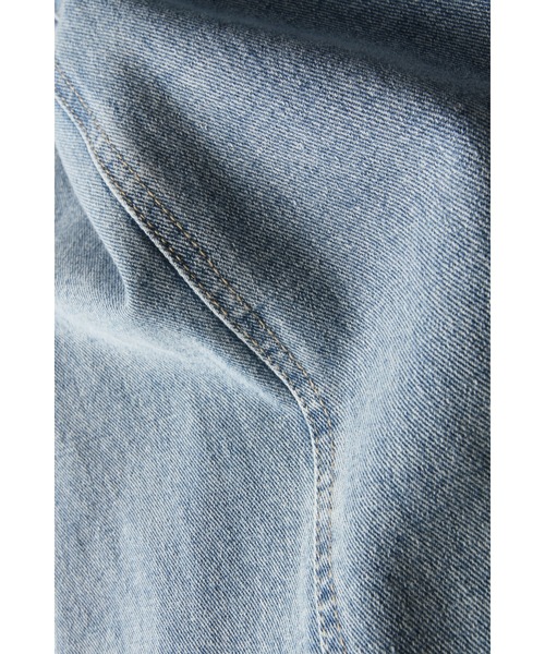 &. NOSTALGIA（アンドドットノスタルジア）の「センタープレスタックワイドデニムパンツ（デニムパンツ・レディース・インディゴブルー/ライトブルー・S/M）」の13枚目の写真