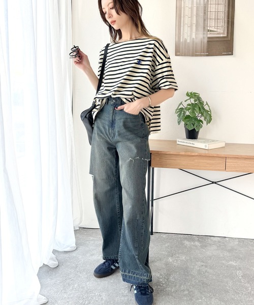 classicalelf（クラシカルエルフ）の「ラフにキマる大人スタイル。オーガニックコットン100%ボートネックオーバーサイズパネルボーダーTシャツ(半袖)（Tシャツ/カットソー・レディース・ブルー系その他/ホワイト×ネイビー/ネイビー×ホワイト/ベージュ系その他/ホワイト×ブラック・LARGE/MEDIUM/X-LARGE）」の10枚目の写真