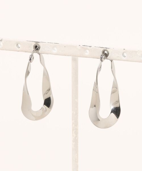 ARCHIVER(アーカイバ)の「Stainless Tears Ring Pierce 35mm-ティアーズリング ピアス(ピアス(両耳用)・レディース・ブラック/シルバー/ゴールド・FREE)」の9枚目の写真