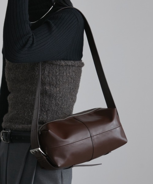 Aunt Marie's（アントマリーズ）の「スクエアベルトボディバッグ／ 500ml収納可（ショルダーバッグ・レディース・ブラウン/ブラック/アイボリー・FREE）」の20枚目の写真