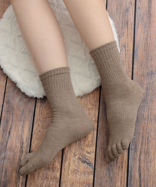 VIBGYOR Women（ヴィブジョー　ウィメン）の「【float】5本指 シンプル サポート付き リブ クルー丈ソックス（ソックス/靴下・レディース・ホワイト/ブラウン/アイボリー/ブラック/ベージュ・FREE）」の5枚目の写真