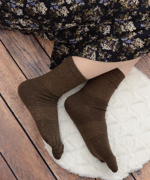 VIBGYOR Women（ヴィブジョー　ウィメン）の「【float】5本指 シンプル サポート付き リブ クルー丈ソックス（ソックス/靴下・レディース・ホワイト/ブラウン/アイボリー/ブラック/ベージュ・FREE）」の10枚目の写真