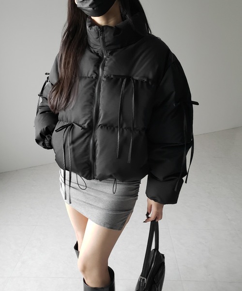 me+em select（ミームセレクト）の「※※【 選べる３色展開 ／ 裾絞り可能２WAY 】ストラップリボンショートパフダウンジャケット ／ strap ribbon short puff down jacket（ダウンジャケット/コート・レディース・ブルー/アイボリー/ブラック・FREE）」の10枚目の写真