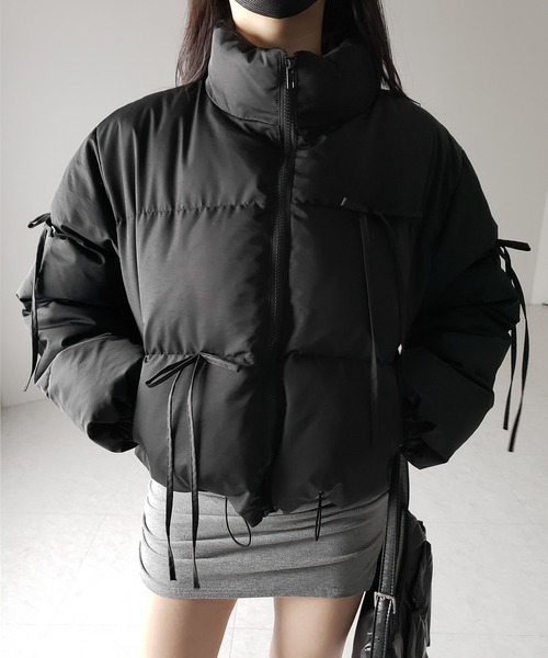 me+em select（ミームセレクト）の「※※【 選べる３色展開 ／ 裾絞り可能２WAY 】ストラップリボンショートパフダウンジャケット ／ strap ribbon short puff down jacket（ダウンジャケット/コート・レディース・ブルー/アイボリー/ブラック・FREE）」の8枚目の写真