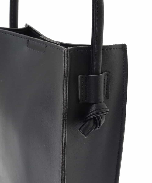 a.v.v（アーヴェヴェ）の「ショルダーバッグ【ドコデモBAGシリーズ】（ショルダーバッグ・メンズ・ブラック・46）」の2枚目の写真