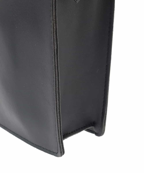 a.v.v（アーヴェヴェ）の「ショルダーバッグ【ドコデモBAGシリーズ】（ショルダーバッグ・メンズ・ブラック・46）」の4枚目の写真