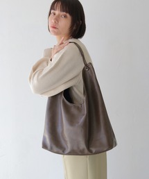 HER CLOSET（ハークローゼット）の「【shemoshelly】ワンショルダートートバック 2ポーチセット A4（トートバッグ）」