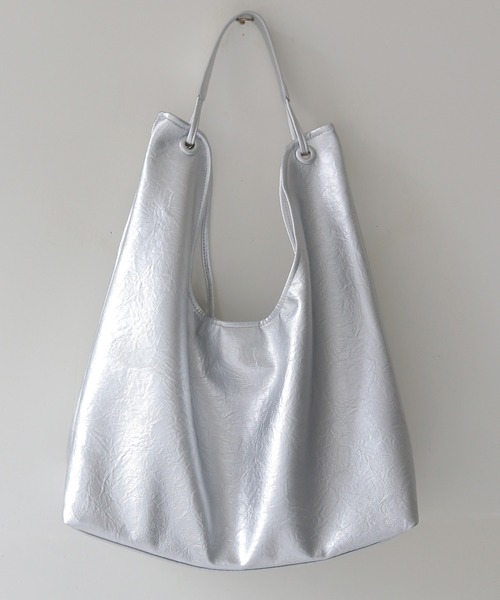HER CLOSET（ハークローゼット）の「【shemoshelly】ワンショルダートートバック 2ポーチセット A4（トートバッグ・レディース・シルバー/ブラック/ブラウン・FREE）」の18枚目の写真