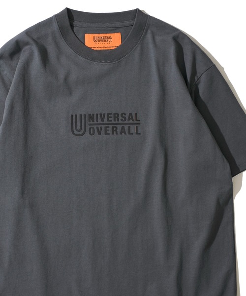UNIVERSAL OVERALL（ユニバーサルオーバーオール）の「【UNIVERSAL OVERALL】 別注 3D CENTER LOGO TEE / センターロゴクルーネックTシャツ（Tシャツ/カットソー・メンズ・ブラック/サックスブルー/ライトピンク/チャコールグレー/セージグリーン/ホワイト/グリーン/オートミール/ネイビー・SMALL/MEDIUM/LARGE/X-LARGE）」の4枚目の写真