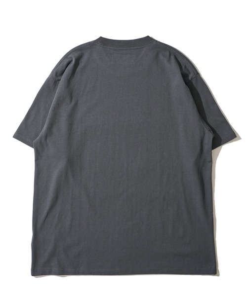 UNIVERSAL OVERALL（ユニバーサルオーバーオール）の「【UNIVERSAL OVERALL】 別注 3D CENTER LOGO TEE / センターロゴクルーネックTシャツ（Tシャツ/カットソー・メンズ・ブラック/サックスブルー/ライトピンク/チャコールグレー/セージグリーン/ホワイト/グリーン/オートミール/ネイビー・SMALL/MEDIUM/LARGE/X-LARGE）」の15枚目の写真