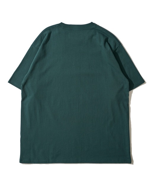 UNIVERSAL OVERALL（ユニバーサルオーバーオール）の「【UNIVERSAL OVERALL】 別注 3D CENTER LOGO TEE / センターロゴクルーネックTシャツ（Tシャツ/カットソー・メンズ・ブラック/サックスブルー/ライトピンク/チャコールグレー/セージグリーン/ホワイト/グリーン/オートミール/ネイビー・SMALL/MEDIUM/LARGE/X-LARGE）」の19枚目の写真