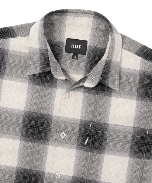 HUF（ハフ）の「OG LOGO OMBRE PLAID LS SHIRT / HUF ハフ 長袖シャツ（シャツ/ブラウス・メンズ・ブルー系その他/グレー・SMALL/XX-LARGE/X-LARGE/LARGE/MEDIUM）」の4枚目の写真