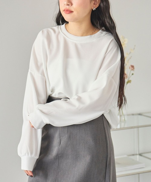 LinoU.(リノユー)の「ワッフル編みロングTシャツ(Tシャツ/カットソー・レディース・ホワイト/ブラック/グレー・M/L)」の4枚目の写真
