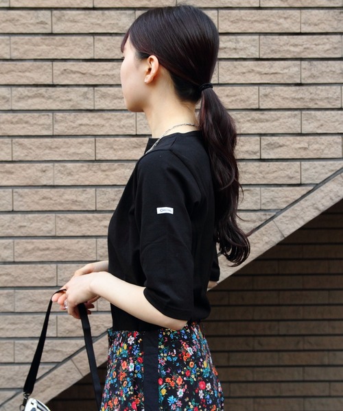 ORCIVAL（オーシバル）の「ORCIVAL/オーシバル　ボートネックハーフスリーブプルオーバー　ソリッド　BOATNECK HALFSLEEVE PULLOVER SOLID　OR-C0136 BFJ（Tシャツ/カットソー・レディース・ブラック/ホワイト/ナチュラル/ネイビー・2/1）」の6枚目の写真