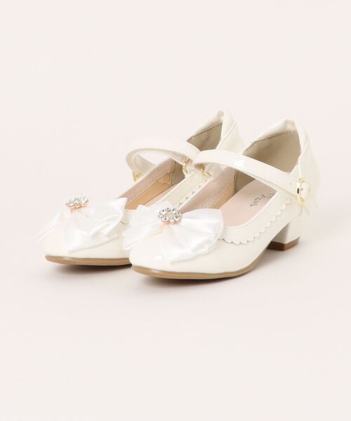 ASBee（アスビー）の「Betty Kids ベティキッズ キッズ セレブレイトパンプス フォーマルシューズ バレエシューズ リボン ビジュー 226360（バレエシューズ・キッズ・パープル/サックスブルー/ブラック/ホワイト・22.0cm/18.0cm/19.0cm/20.0cm/21.0cm/17.0cm）」の2枚目の写真
