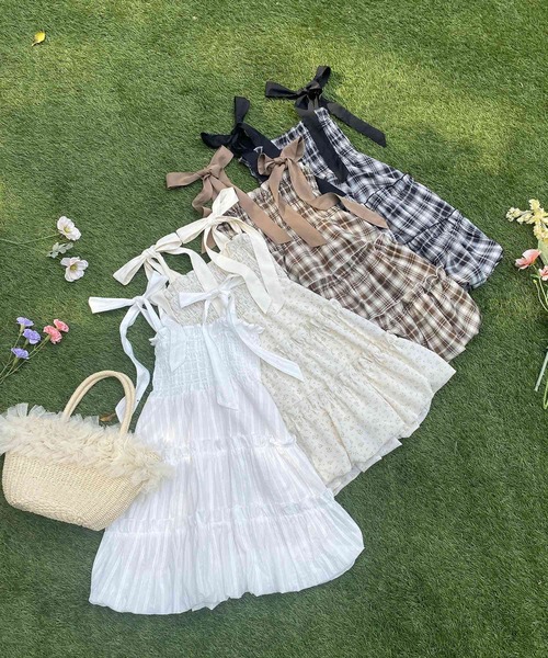 MAJESTIC LEGON（マジェスティックレゴン）の「肩リボンバルーン