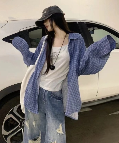MASHIRO(マシロ)の「【MASHIRO】ブルーチェックゆるシャツ/裏地ボーダー(MA/EK95)(シャツ/ブラウス・レディース・ブルー・FREE)」の1枚目の写真