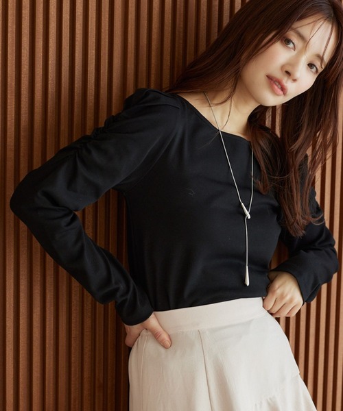 mysty woman(ミスティウーマン)の「【WEB限定】ギャザースリーブプルオーバー 326663(Tシャツ/カットソー・レディース・アイボリー/オフホワイト/ブラック/ブラウン/ピンク・FREE)」の3枚目の写真