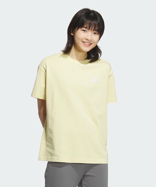セール】エッセンシャルズ プラス スモールロゴ 半袖Tシャツ