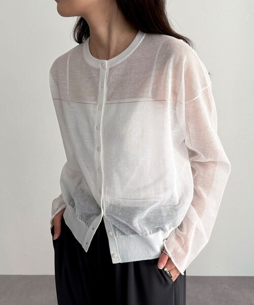 fredy emue（フレディエミュ）の「リネン混配色シアーカーディガン（カーディガン/ボレロ・レディース・グレー/オフホワイト/ブラック/ベビーピンク・38）」の2枚目の写真