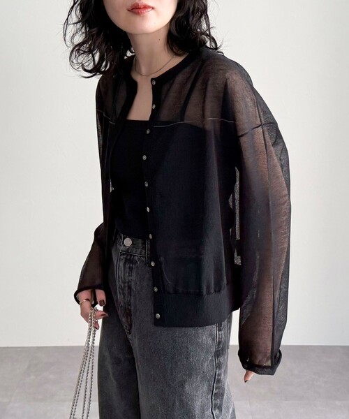 fredy emue（フレディエミュ）の「リネン混配色シアーカーディガン（カーディガン/ボレロ・レディース・グレー/オフホワイト/ブラック/ベビーピンク・38）」の12枚目の写真