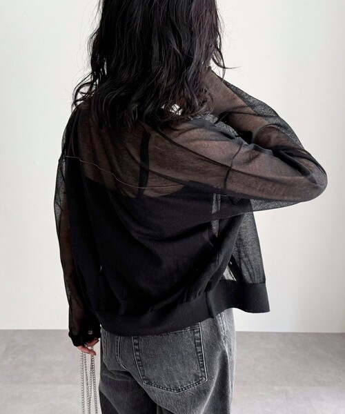 fredy emue（フレディエミュ）の「リネン混配色シアーカーディガン（カーディガン/ボレロ・レディース・グレー/オフホワイト/ブラック/ベビーピンク・38）」の13枚目の写真