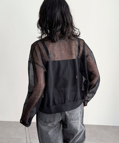 fredy emue（フレディエミュ）の「リネン混配色シアーカーディガン（カーディガン/ボレロ・レディース・グレー/オフホワイト/ブラック/ベビーピンク・38）」の14枚目の写真