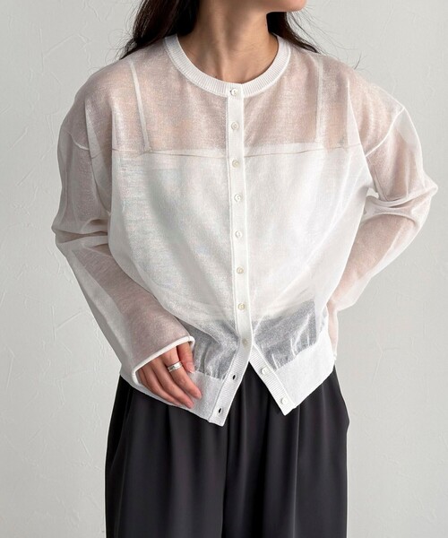 fredy emue（フレディエミュ）の「リネン混配色シアーカーディガン（カーディガン/ボレロ・レディース・グレー/オフホワイト/ブラック/ベビーピンク・38）」の21枚目の写真