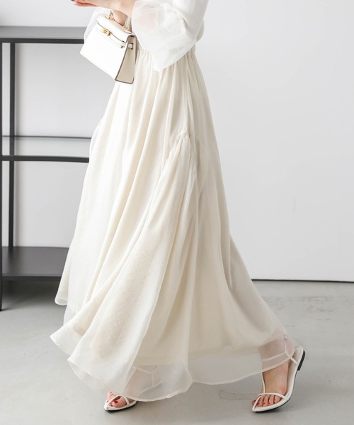 AMELY(エミリー)の「サイドギャザーシフォンスカート(スカート・レディース・ブラック/ベージュ/アイボリー・フリー)」の4枚目の写真