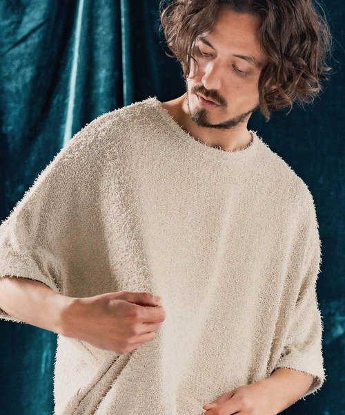 ANGENEHM（アンゲネーム）の「mt9530-Feather texture oversized T-shirt Tシャツ（Tシャツ/カットソー・メンズ・ブラック/チャコール/キナリ・S/M/L）」の5枚目の写真