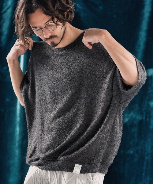 ANGENEHM（アンゲネーム）の「mt9530-Feather texture oversized T-shirt Tシャツ（Tシャツ/カットソー・メンズ・ブラック/チャコール/キナリ・S/M/L）」の17枚目の写真