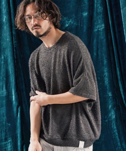 ANGENEHM（アンゲネーム）の「mt9530-Feather texture oversized T-shirt Tシャツ（Tシャツ/カットソー・メンズ・ブラック/チャコール/キナリ・S/M/L）」の19枚目の写真