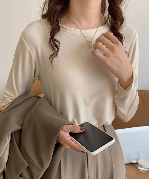 SallyLunn(サリーラン)の「ラウンドネック長袖Tシャツ(Tシャツ/カットソー・レディース・ブルー/グレー/ブラック/アイボリー/パープル/ブラウン・MEDIUM)」の2枚目の写真