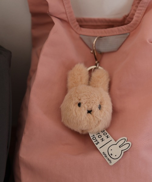 Dick Bruna(ディックブルーナ)の「BON TON TOYS Keychain Miffy Fuzzy(キーホルダー・レディース・ラベンダー/ブラウン系その他/ベージュ・FREE)」の1枚目の写真