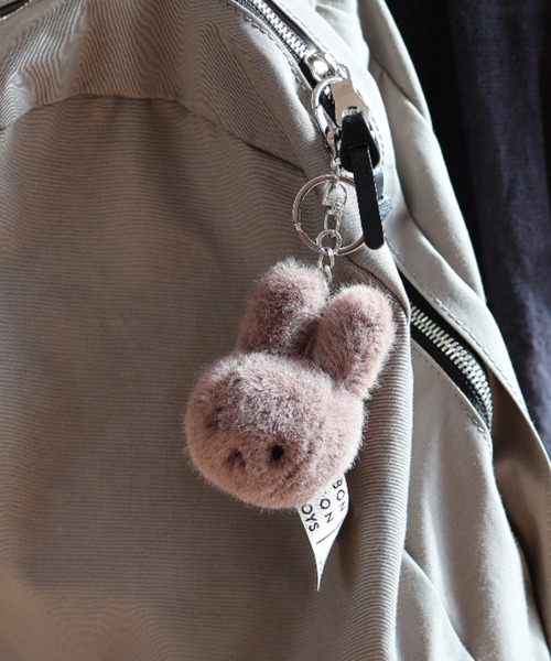 Dick Bruna(ディックブルーナ)の「BON TON TOYS Keychain Miffy Fuzzy(キーホルダー・レディース・ラベンダー/ブラウン系その他/ベージュ・FREE)」の2枚目の写真