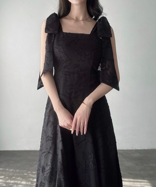 Meiru（メイル）の「ショルダーリボンフラワージャガードキャミワンピース[高身長サイズMT/低身長サイズS有り]（ワンピース・レディース・ブラック/アイボリー/ネイビー・X-LARGE/LARGE/MEDIUM/SMALL/MT）」の12枚目の写真