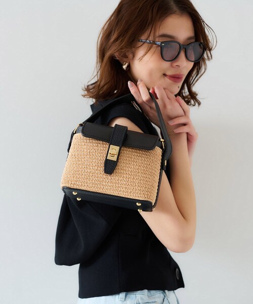 harriet ホワイト　バスケットバッグ　ショルダーつき ランドリーバスケット CURVER ニットスクエアバスケット 19L