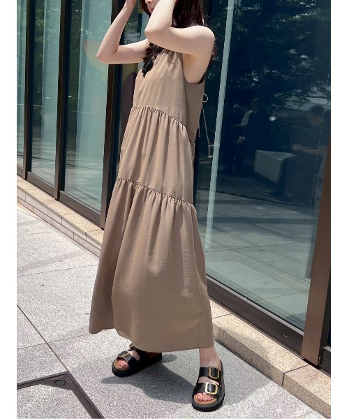 Mila Owen(ミラオーウェン)の「ダブルリボンホルターネックキャミワンピース(ワンピース・レディース・ライム/ドット/モカ・0/1)」の2枚目の写真