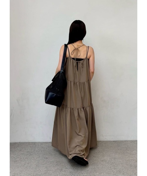 Mila Owen(ミラオーウェン)の「ダブルリボンホルターネックキャミワンピース(ワンピース・レディース・ライム/ドット/モカ・0/1)」の22枚目の写真