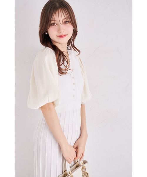 tocco closet(トッコ クローゼット)の「シャイニーシフォンバルーンスリーブ切り替えパール付きリブニットワンピース(ワンピース・レディース・オフホワイト/ラベンダー・M)」の6枚目の写真
