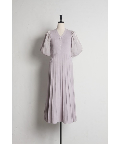 tocco closet(トッコ クローゼット)の「シャイニーシフォンバルーンスリーブ切り替えパール付きリブニットワンピース(ワンピース・レディース・オフホワイト/ラベンダー・M)」の19枚目の写真