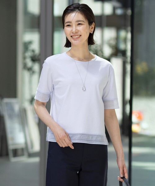 J.PRESS Ladies(J.プレス レディス)の「【洗える】スムースジャージー レース カットソー(Tシャツ/カットソー・レディース・ホワイト系/イエロー系/ピンク系/サックスブルー系/ネイビー系・SMALL)」の1枚目の写真
