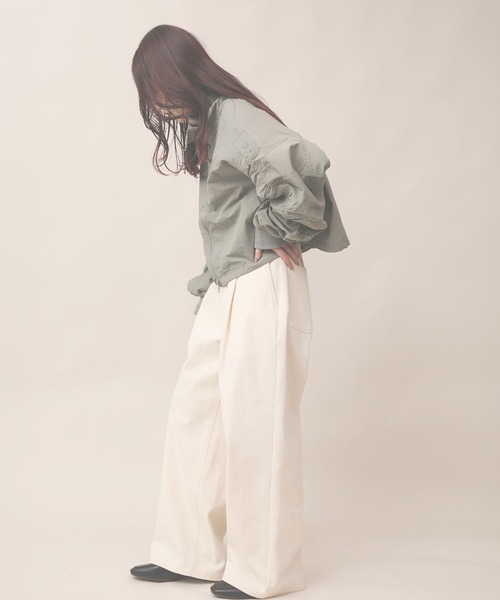 aimoha(アイモハ)の「ボリューム袖MA-1(MA-1・レディース・カーキ/ブラック/アイボリー・FREE)」の4枚目の写真