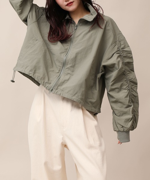 aimoha(アイモハ)の「ボリューム袖MA-1(MA-1・レディース・カーキ/ブラック/アイボリー・FREE)」の8枚目の写真